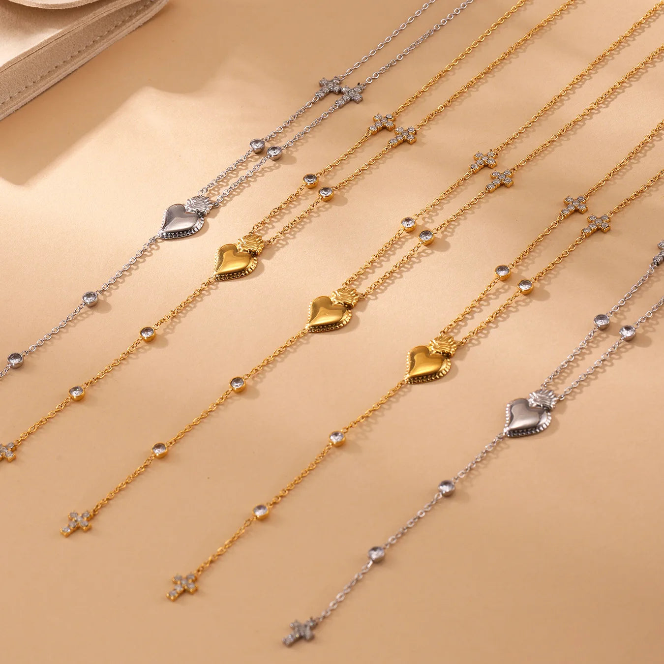 Hjärtfall Halsband✨