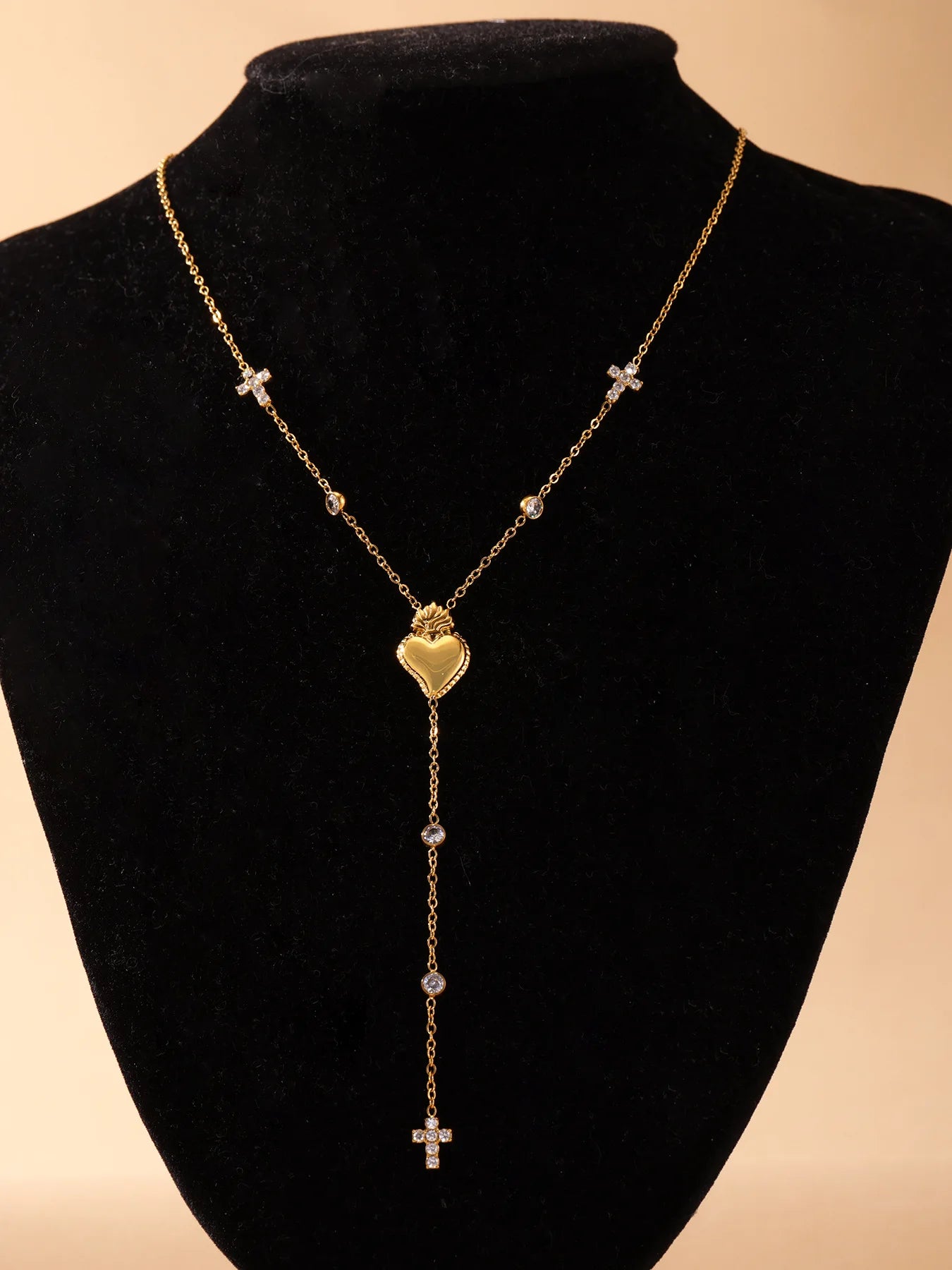 Hjärtfall Halsband✨